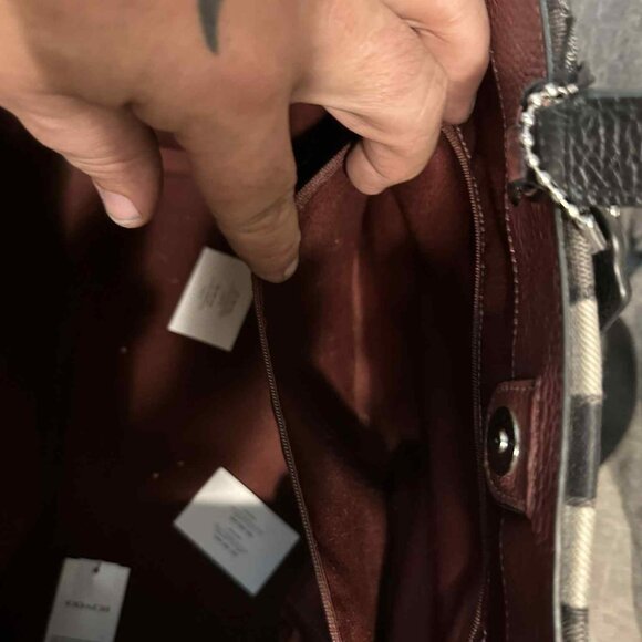 Coach Dempsey Tote 40 Signature Jacquard w/Stripe - Picture 4 of 7